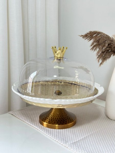 جاط كعك بورسلان ملون مذهب مع غطا برجل معدن انتيكا